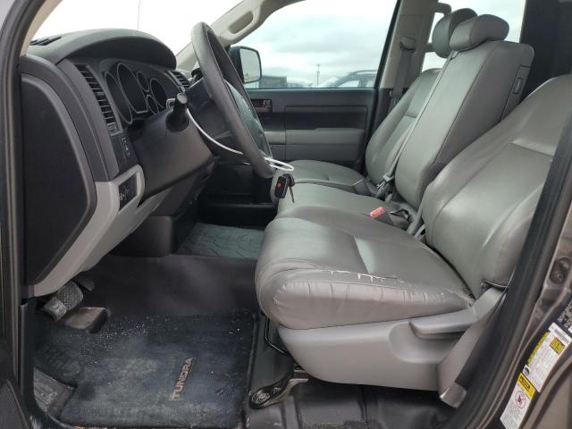 Photo 6 VIN: 5TFRY5F11BX098916 - TOYOTA TUNDRA DOU 