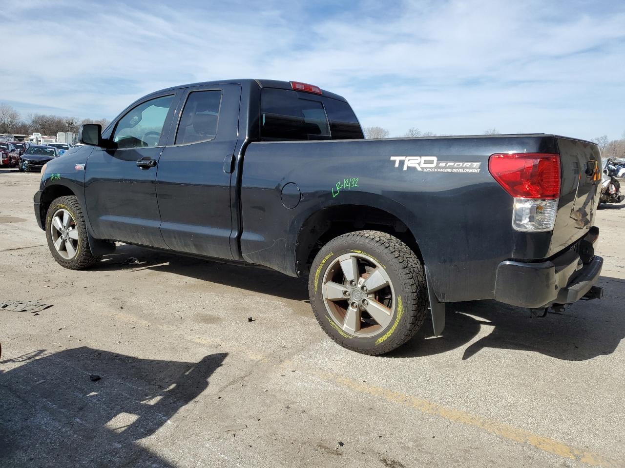 Photo 1 VIN: 5TFRY5F11BX114340 - TOYOTA TUNDRA 