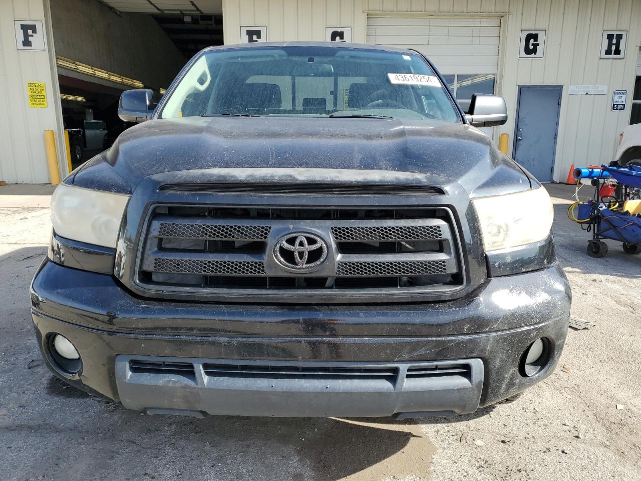 Photo 4 VIN: 5TFRY5F11BX114340 - TOYOTA TUNDRA 