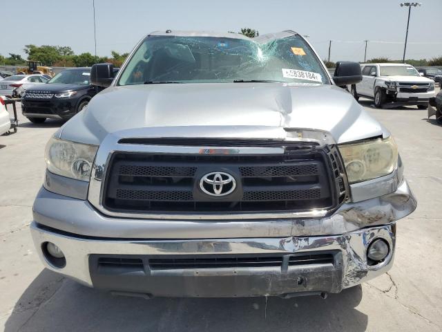 Photo 4 VIN: 5TFRY5F11CX129633 - TOYOTA TUNDRA DOU 