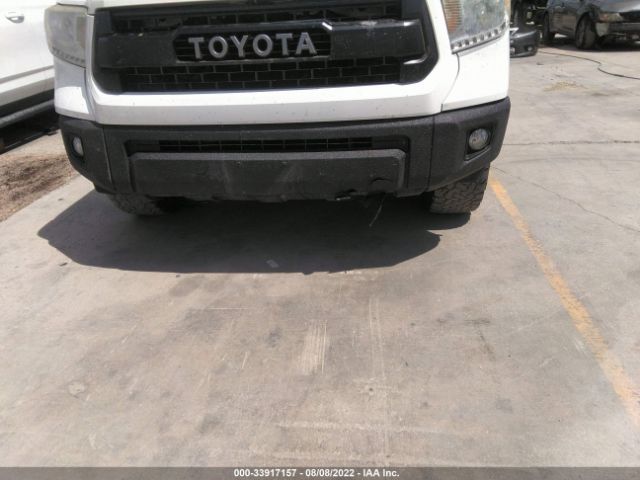 Photo 5 VIN: 5TFRY5F11GX207060 - TOYOTA TUNDRA 2WD TRUCK 