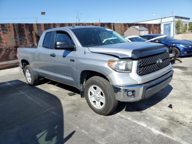 Photo 3 VIN: 5TFRY5F11JX239899 - TOYOTA TUNDRA DOU 