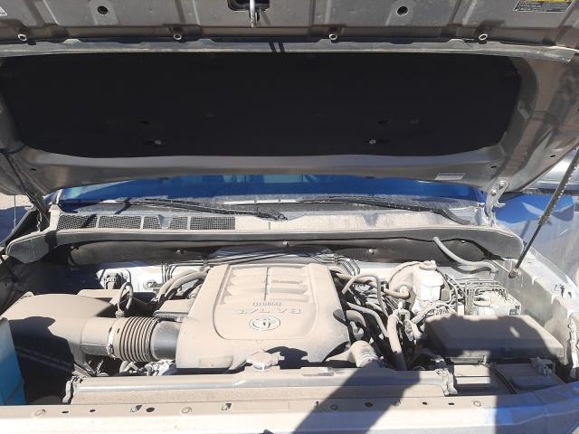 Photo 6 VIN: 5TFRY5F11KX245302 - TOYOTA TUNDRA DOU 