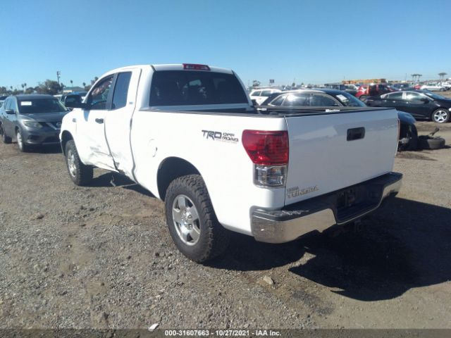 Photo 2 VIN: 5TFRY5F12CX118012 - TOYOTA TUNDRA 2WD TRUCK 