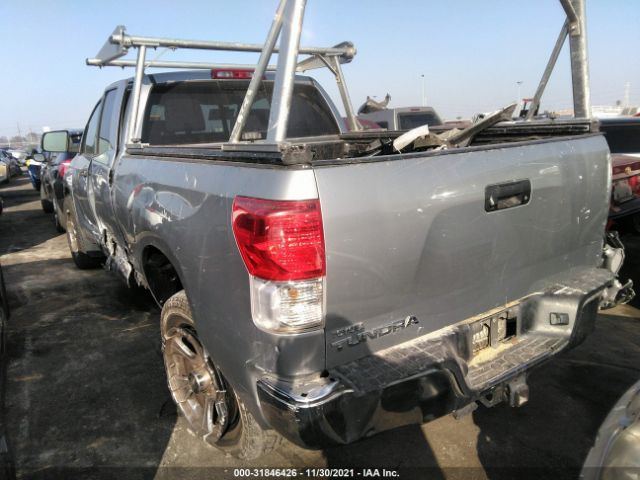 Photo 2 VIN: 5TFRY5F12CX122674 - TOYOTA TUNDRA 2WD TRUCK 