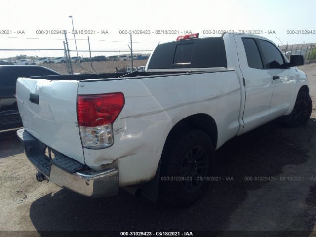 Photo 3 VIN: 5TFRY5F12CX131407 - TOYOTA TUNDRA 2WD TRUCK 