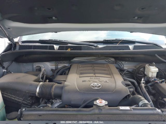 Photo 9 VIN: 5TFRY5F12JX237210 - TOYOTA TUNDRA 