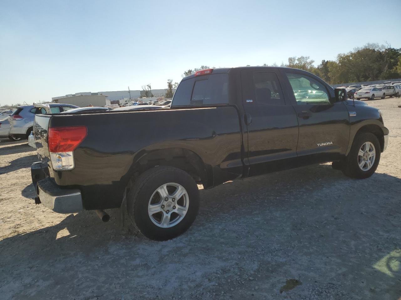 Photo 2 VIN: 5TFRY5F13AX086054 - TOYOTA TUNDRA 