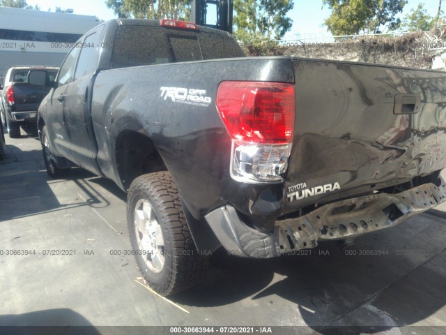 Photo 2 VIN: 5TFRY5F13CX124255 - TOYOTA TUNDRA 2WD TRUCK 