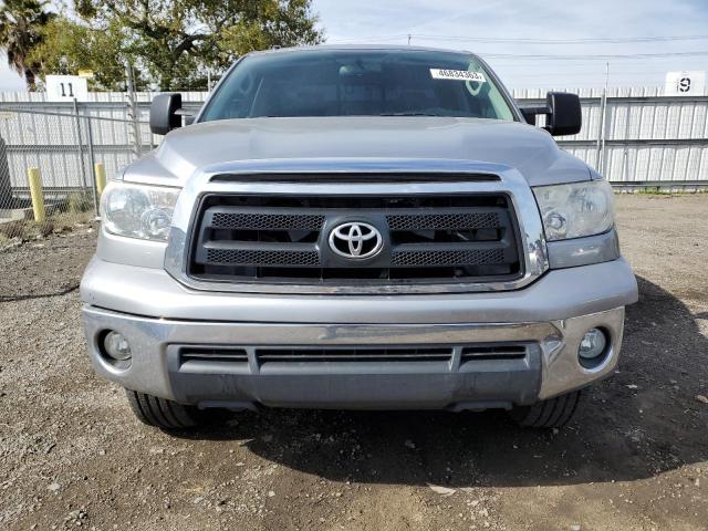 Photo 4 VIN: 5TFRY5F13CX126006 - TOYOTA TUNDRA DOU 