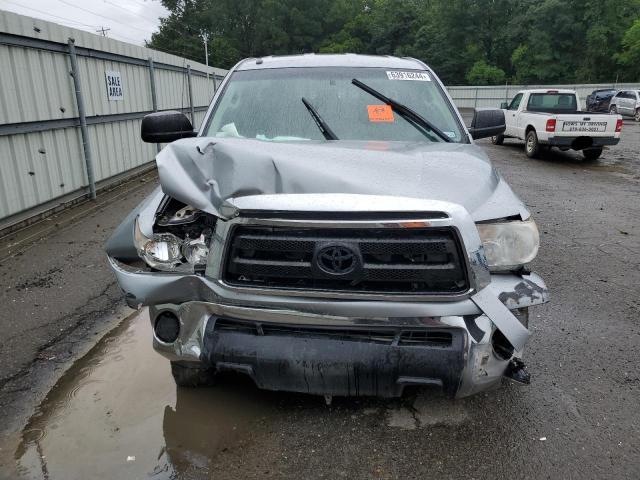 Photo 4 VIN: 5TFRY5F13DX143468 - TOYOTA TUNDRA DOU 