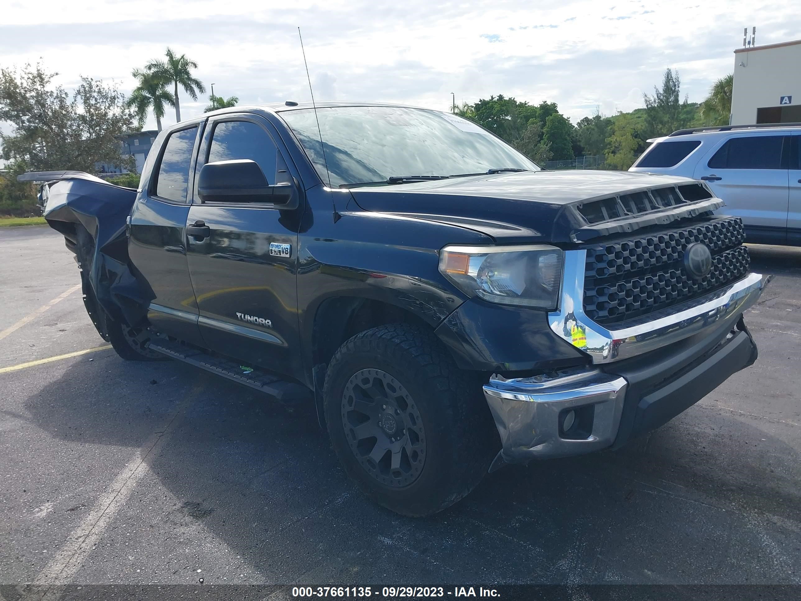 Photo 0 VIN: 5TFRY5F13JX236521 - TOYOTA TUNDRA 