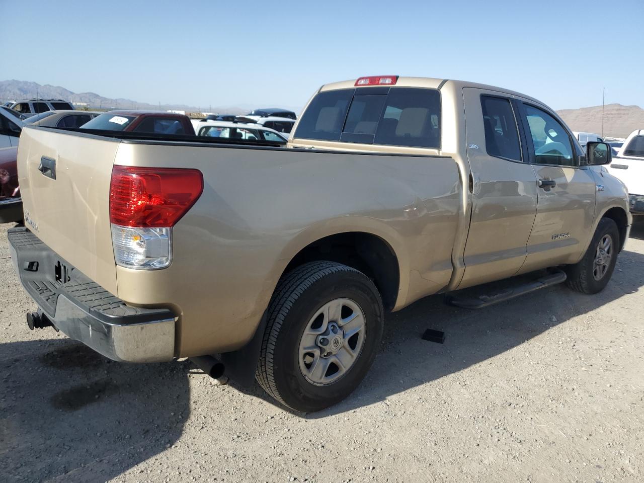 Photo 2 VIN: 5TFRY5F14AX083180 - TOYOTA TUNDRA 