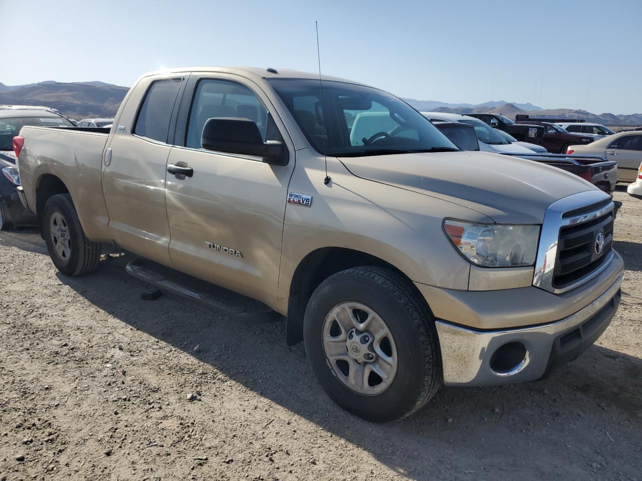 Photo 3 VIN: 5TFRY5F14AX083180 - TOYOTA TUNDRA 