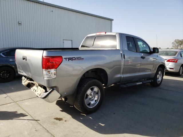 Photo 3 VIN: 5TFRY5F14AX092882 - TOYOTA TUNDRA DOU 