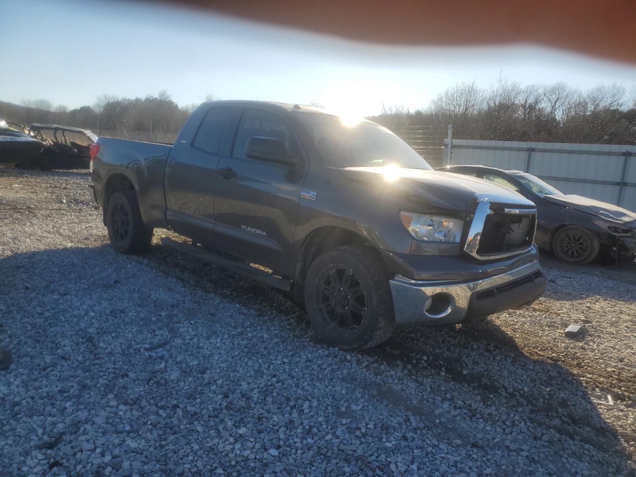 Photo 3 VIN: 5TFRY5F14DX139543 - TOYOTA TUNDRA 