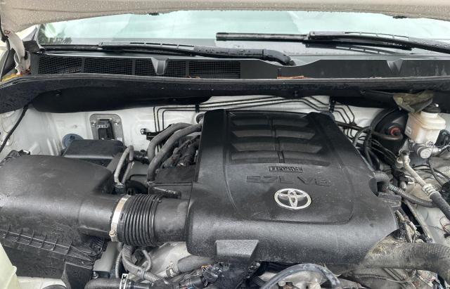 Photo 6 VIN: 5TFRY5F14KX253121 - TOYOTA TUNDRA DOU 