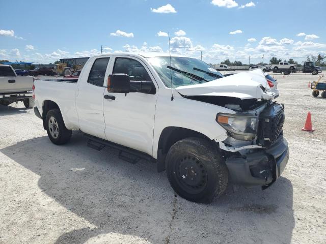 Photo 3 VIN: 5TFRY5F14KX253121 - TOYOTA TUNDRA DOU 