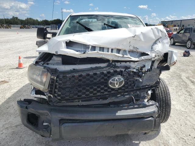 Photo 4 VIN: 5TFRY5F14KX253121 - TOYOTA TUNDRA DOU 