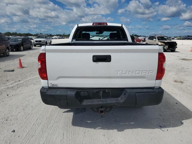 Photo 5 VIN: 5TFRY5F14KX253121 - TOYOTA TUNDRA DOU 