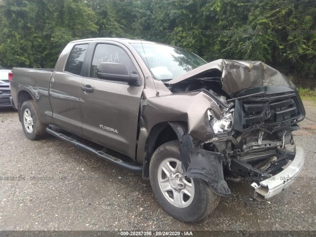 Photo 4 VIN: 5TFRY5F15AX079820 - TOYOTA TUNDRA 2WD TRUCK 