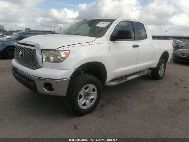 Photo 1 VIN: 5TFRY5F15BX104121 - TOYOTA TUNDRA 2WD TRUCK 