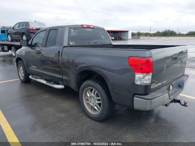 Photo 2 VIN: 5TFRY5F15BX110484 - TOYOTA TUNDRA 2WD TRUCK 