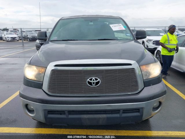 Photo 5 VIN: 5TFRY5F15BX110484 - TOYOTA TUNDRA 2WD TRUCK 