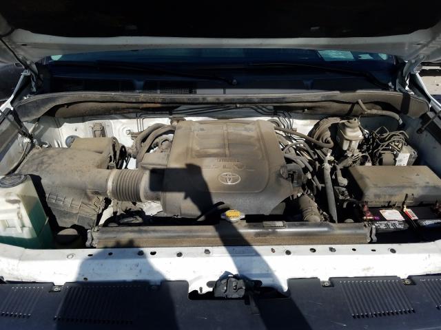 Photo 6 VIN: 5TFRY5F15EX157440 - TOYOTA TUNDRA DOU 