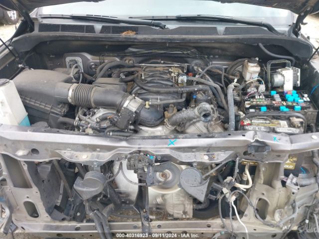 Photo 9 VIN: 5TFRY5F15JX240134 - TOYOTA TUNDRA 