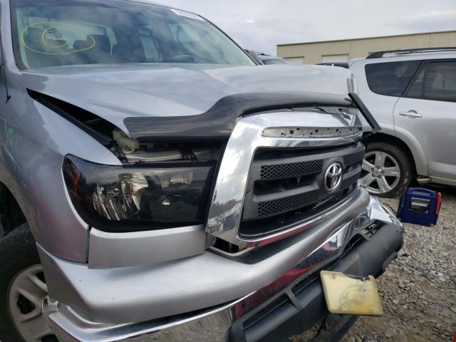 Photo 8 VIN: 5TFRY5F16AX089207 - TOYOTA TUNDRA DOU 