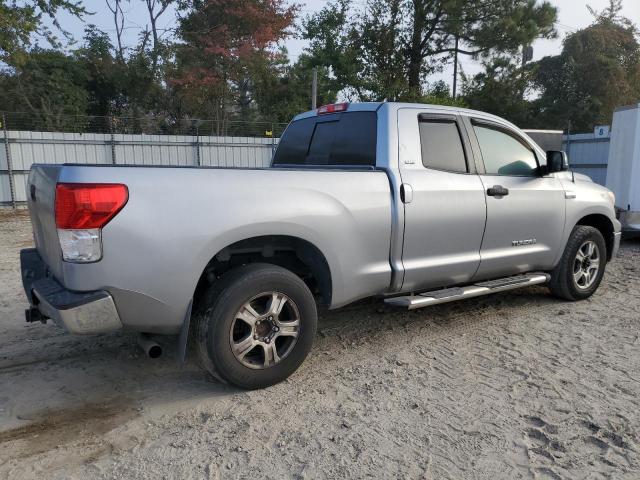 Photo 2 VIN: 5TFRY5F16BX109781 - TOYOTA TUNDRA DOU 