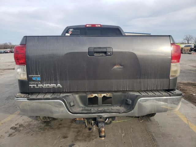 Photo 5 VIN: 5TFRY5F16CX117025 - TOYOTA TUNDRA DOU 