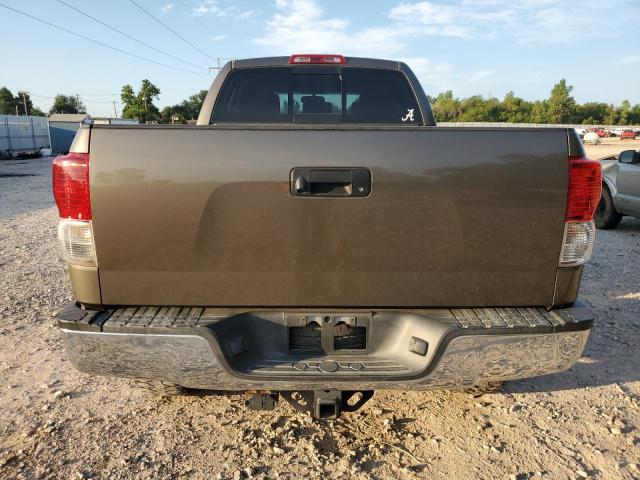 Photo 5 VIN: 5TFRY5F16CX120135 - TOYOTA TUNDRA DOU 