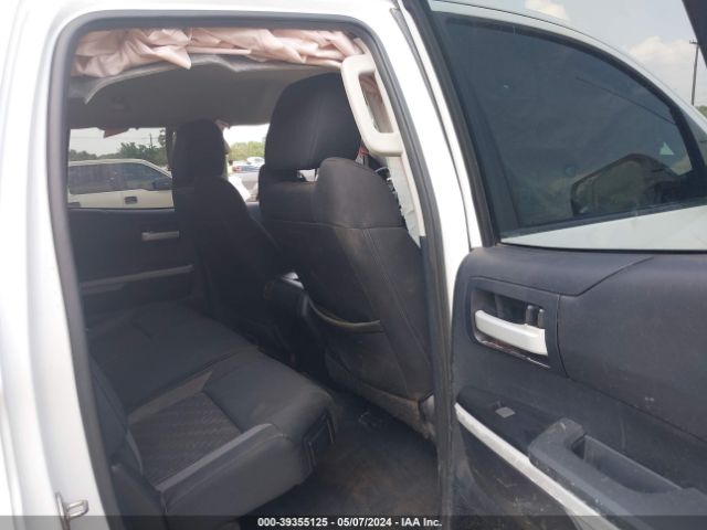 Photo 7 VIN: 5TFRY5F16EX148696 - TOYOTA TUNDRA 