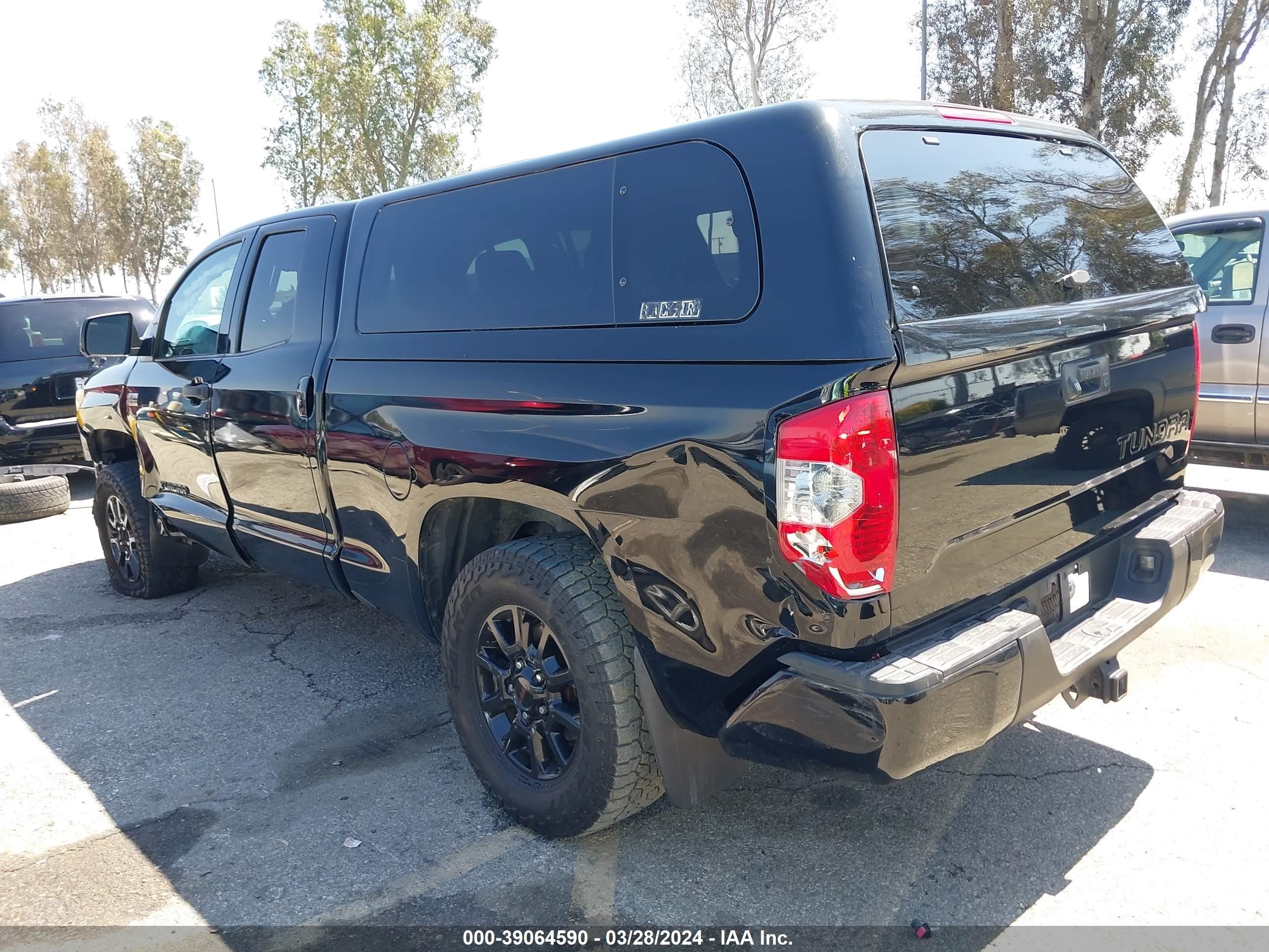 Photo 2 VIN: 5TFRY5F16EX169824 - TOYOTA TUNDRA 