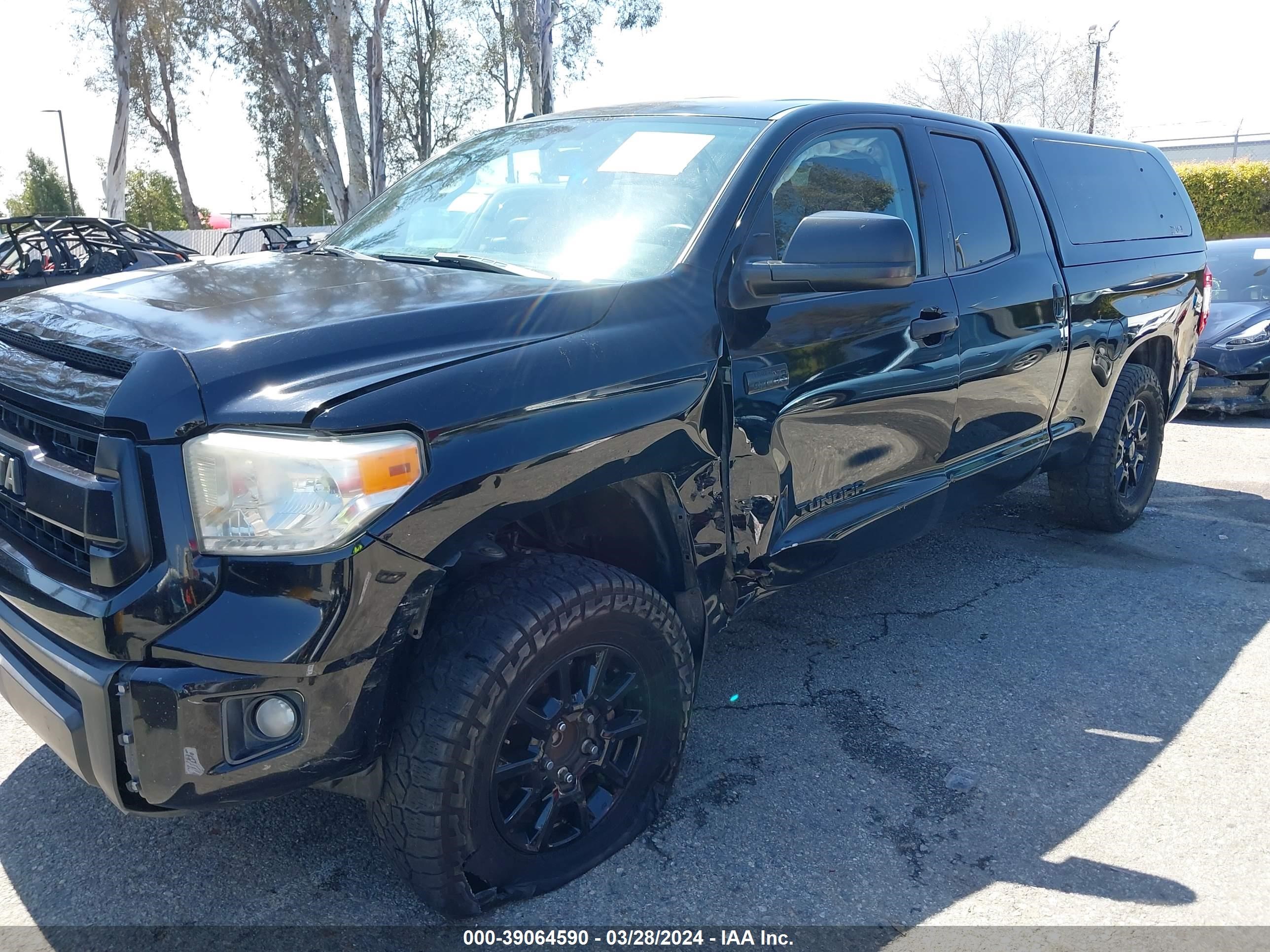 Photo 5 VIN: 5TFRY5F16EX169824 - TOYOTA TUNDRA 