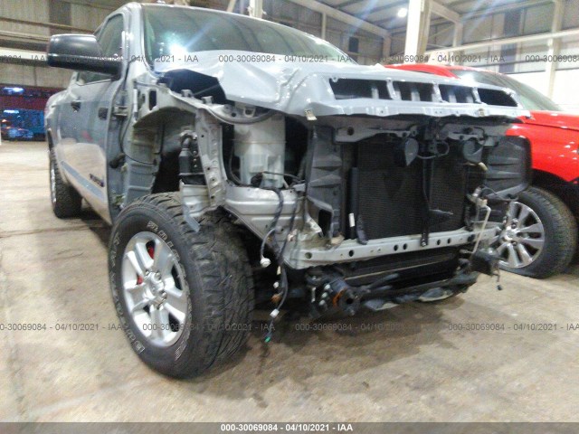 Photo 5 VIN: 5TFRY5F16KX249247 - TOYOTA TUNDRA 2WD 