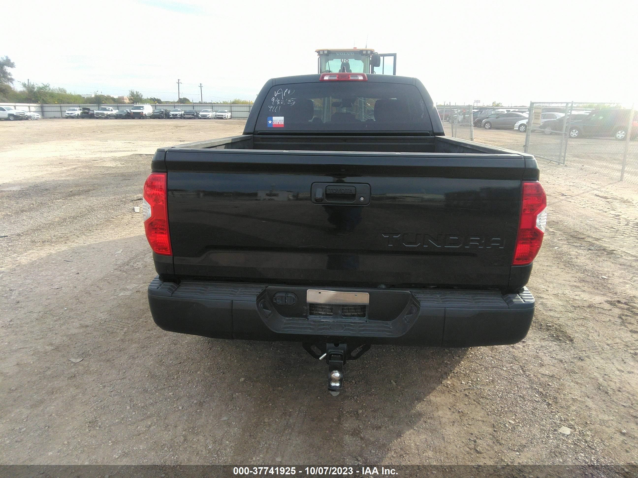 Photo 15 VIN: 5TFRY5F16MX279111 - TOYOTA TUNDRA 