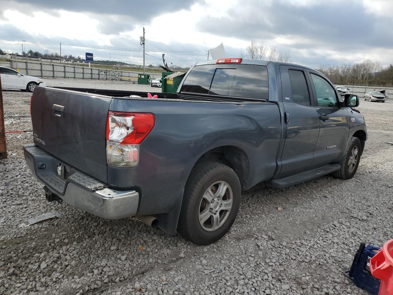 Photo 2 VIN: 5TFRY5F17AX089149 - TOYOTA TUNDRA 