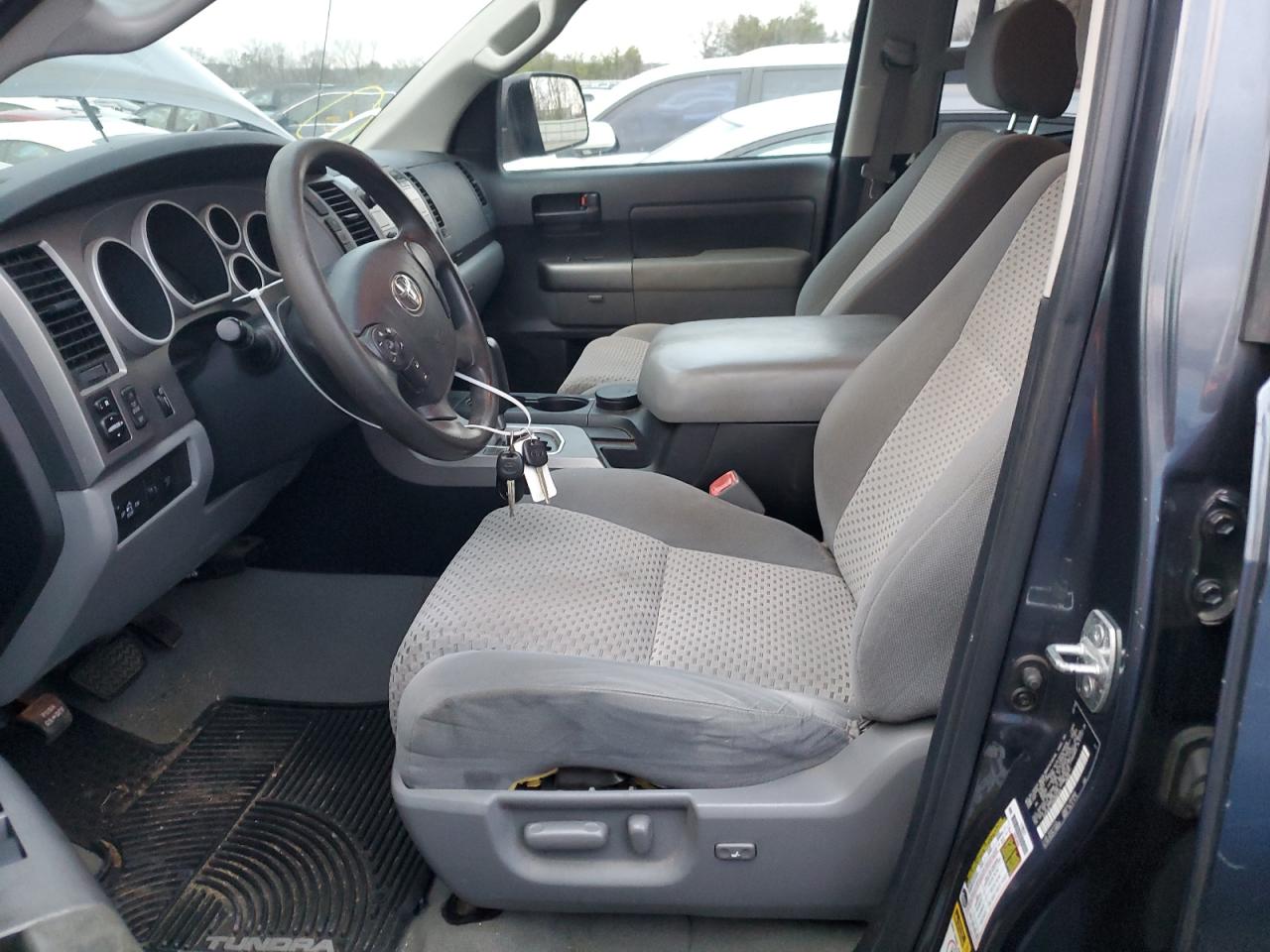 Photo 6 VIN: 5TFRY5F17AX089149 - TOYOTA TUNDRA 