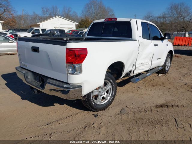 Photo 3 VIN: 5TFRY5F17BX104217 - TOYOTA TUNDRA 