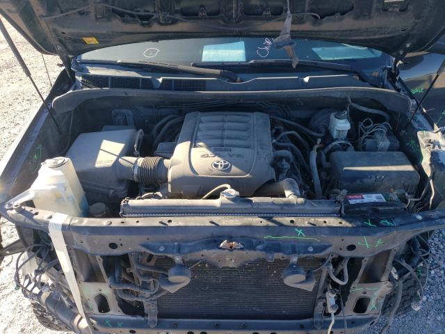 Photo 6 VIN: 5TFRY5F17CX120578 - TOYOTA TUNDRA DOU 