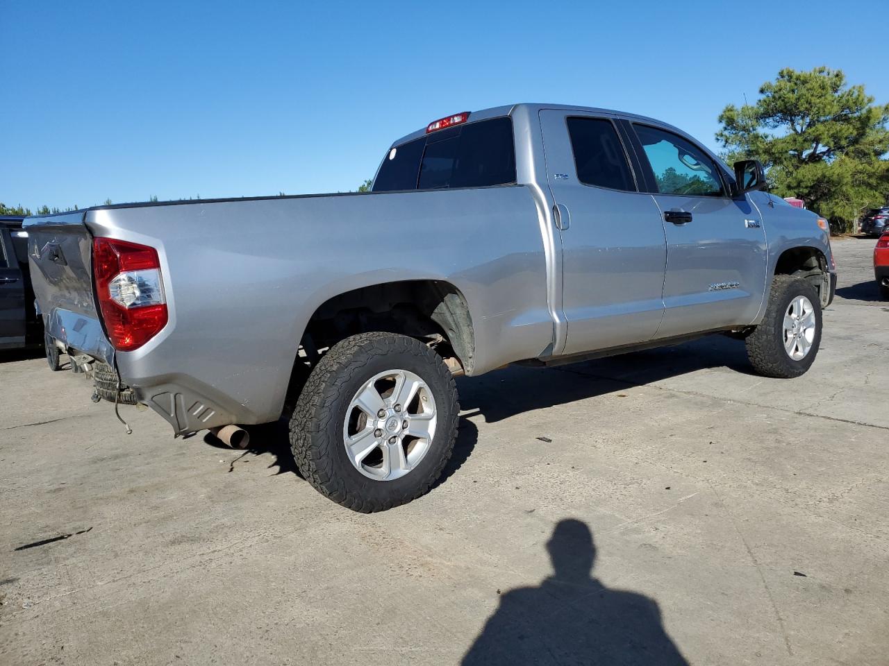 Photo 2 VIN: 5TFRY5F17EX170917 - TOYOTA TUNDRA 