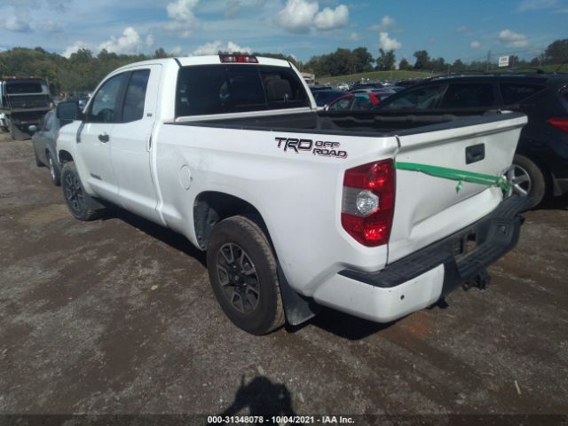 Photo 2 VIN: 5TFRY5F17HX218405 - TOYOTA TUNDRA 2WD 