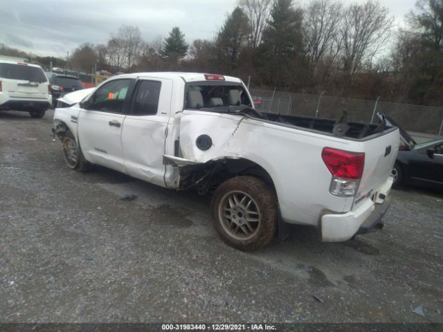 Photo 2 VIN: 5TFRY5F18BX106574 - TOYOTA TUNDRA 2WD TRUCK 