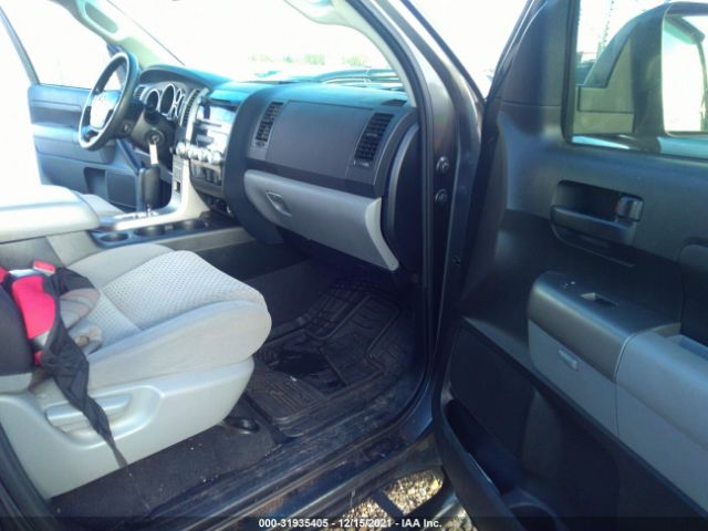 Photo 4 VIN: 5TFRY5F18DX133695 - TOYOTA TUNDRA 2WD TRUCK 