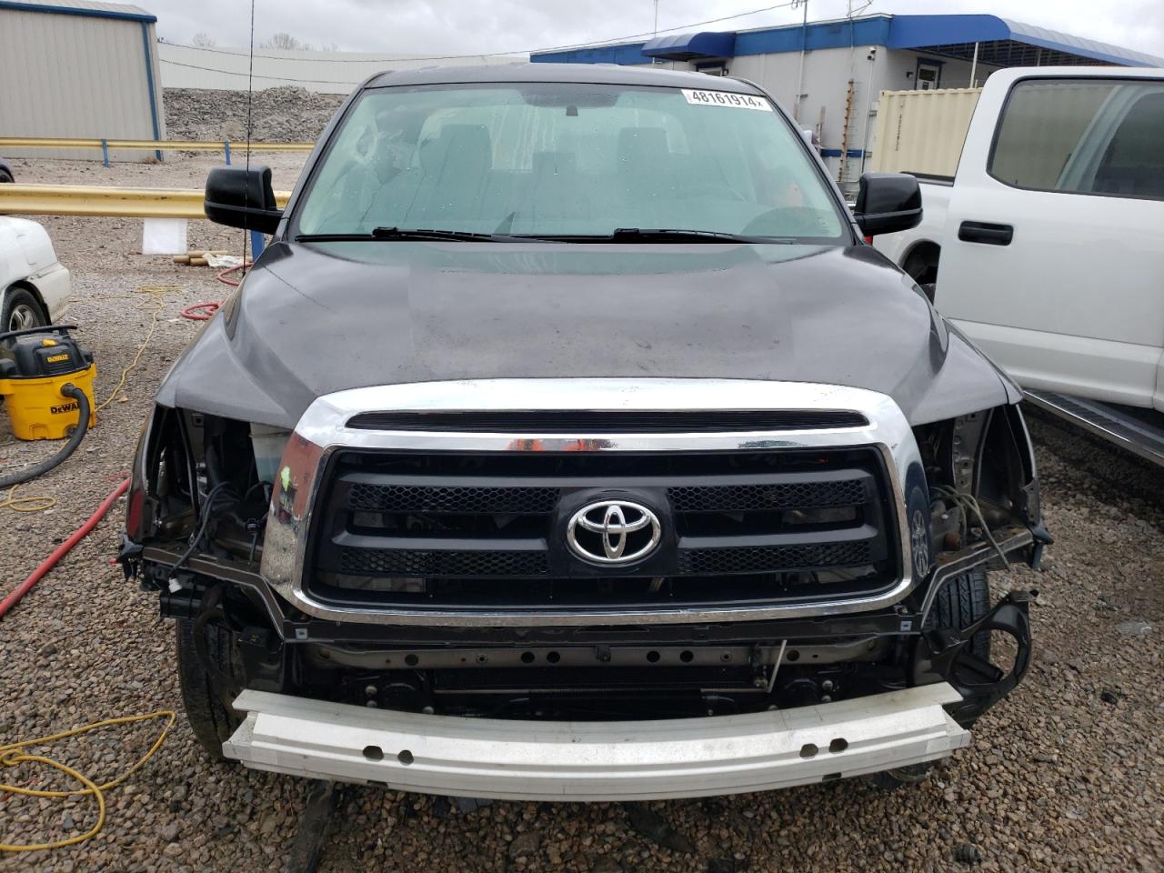 Photo 4 VIN: 5TFRY5F18DX146298 - TOYOTA TUNDRA 