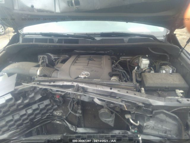 Photo 9 VIN: 5TFRY5F18KX250299 - TOYOTA TUNDRA 