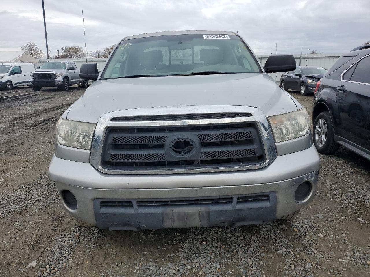 Photo 4 VIN: 5TFRY5F19AX084888 - TOYOTA TUNDRA 